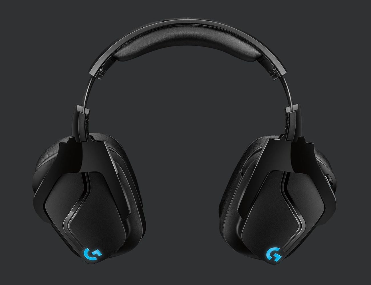 logitechg935无线环绕声游戏耳机通过声音和灯光来增强你的战斗力