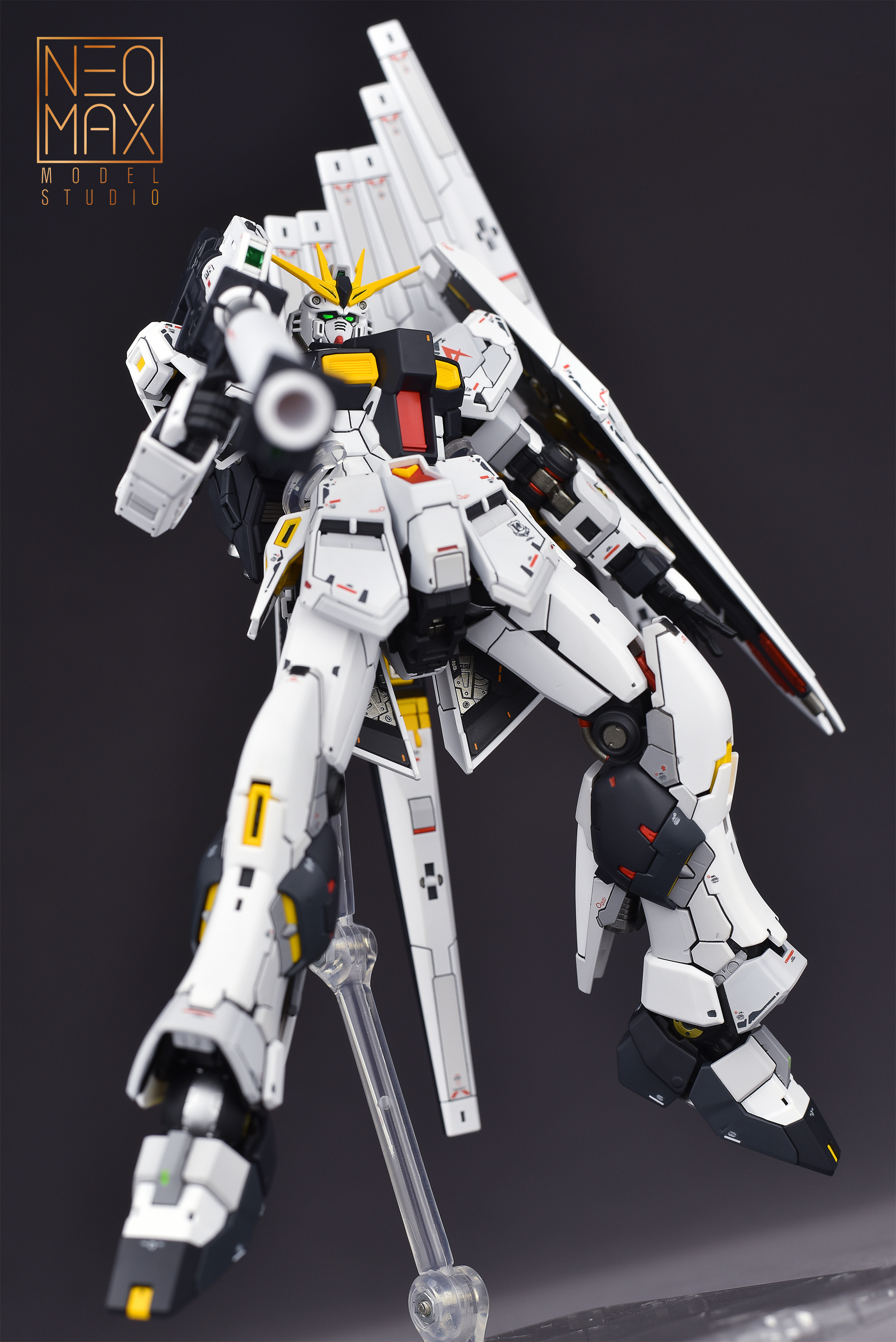 高达模型作品【万代rg ν gundam-牛高达】