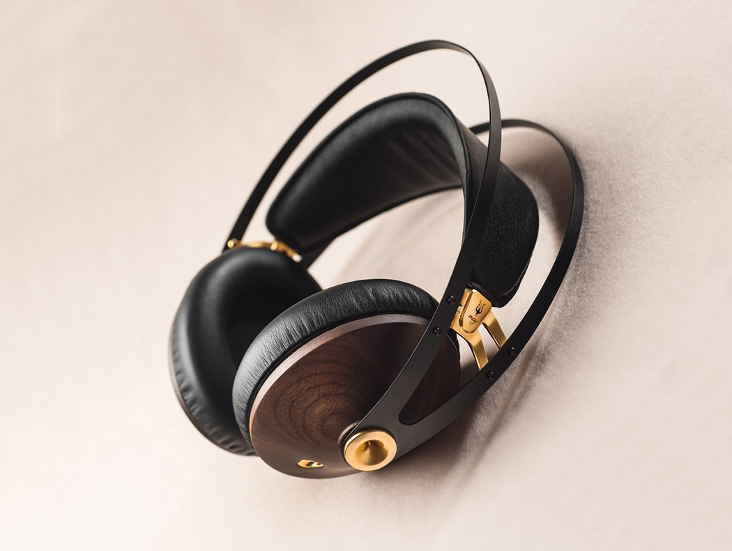 sony黑胶碟walkman的复古风也只有这款木质耳机能与其