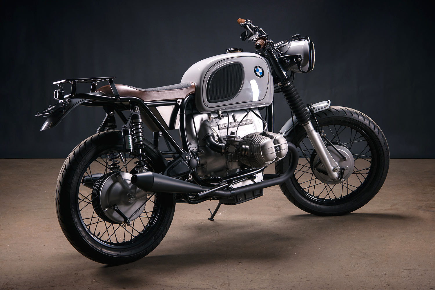 'dritte bmw r75/5 restomod—复古风格的摩托车设计,感受机械的美