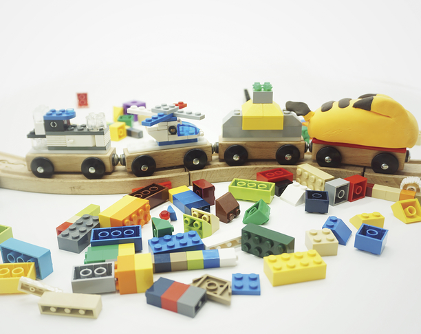 【2018 佳作】LEGO And IKEA's Bridge / 玩具转接板
