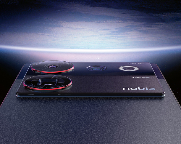 【2023 红点奖】Nubia Z50 Ultra / 智能手机
