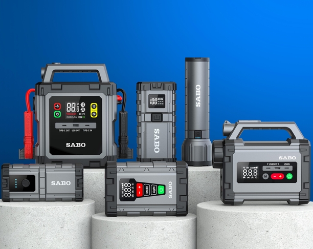 Series design of automobile starting power supply