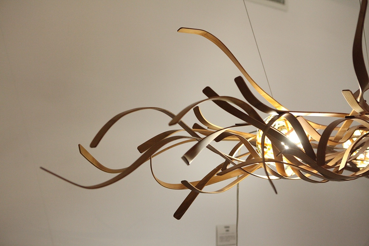 woodiness，a chandelier，top light，Wooden lamp，