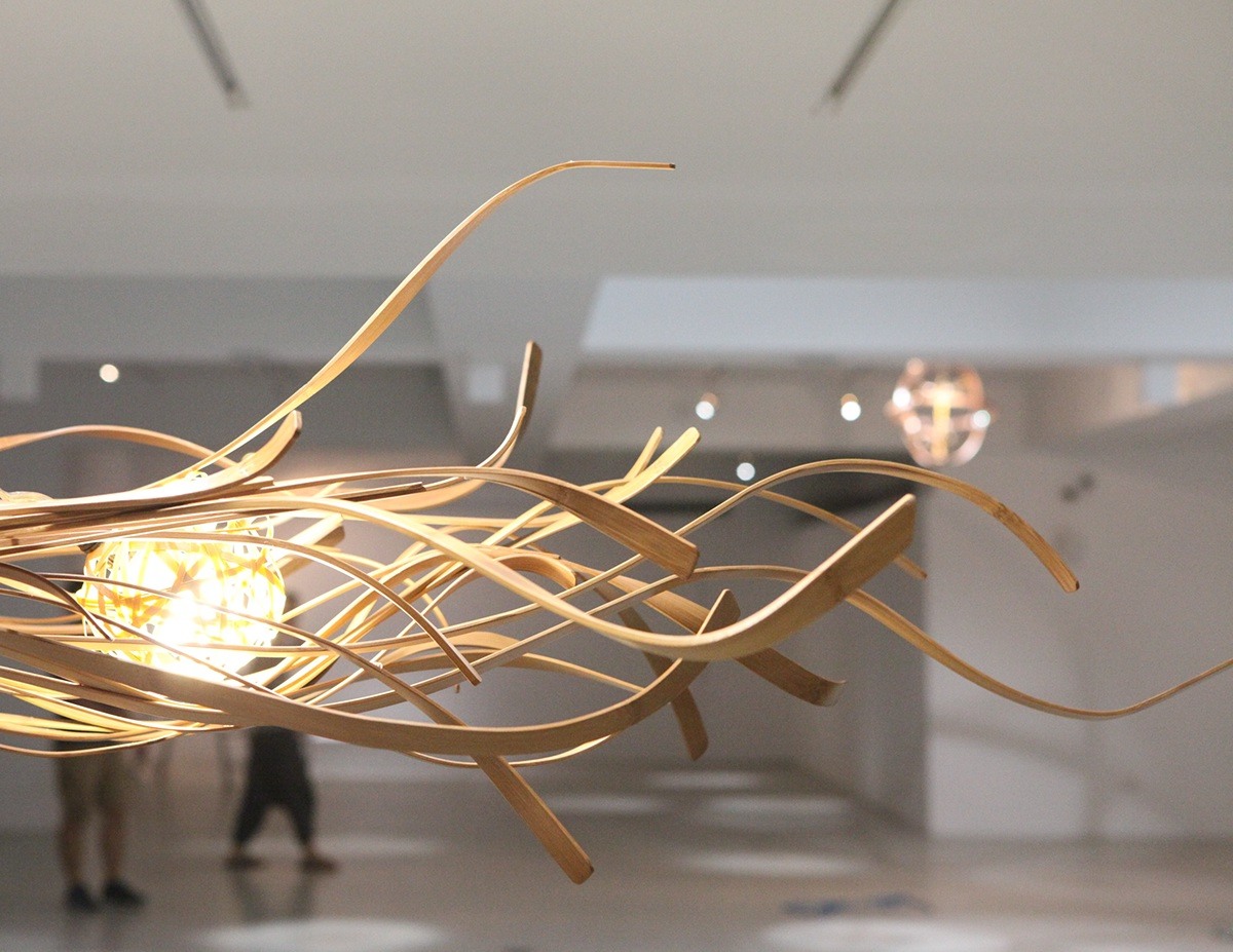 woodiness，a chandelier，top light，Wooden lamp，