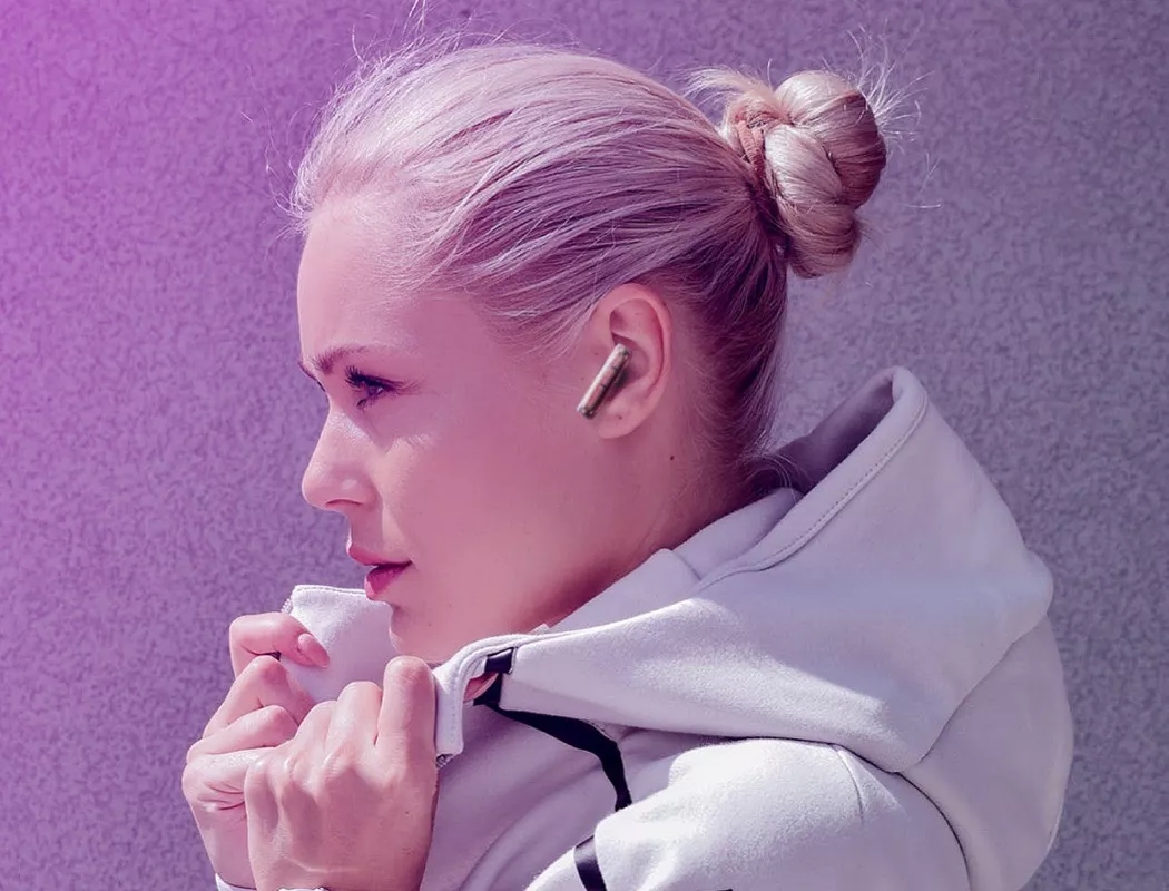 headset，Robbie lilquist，