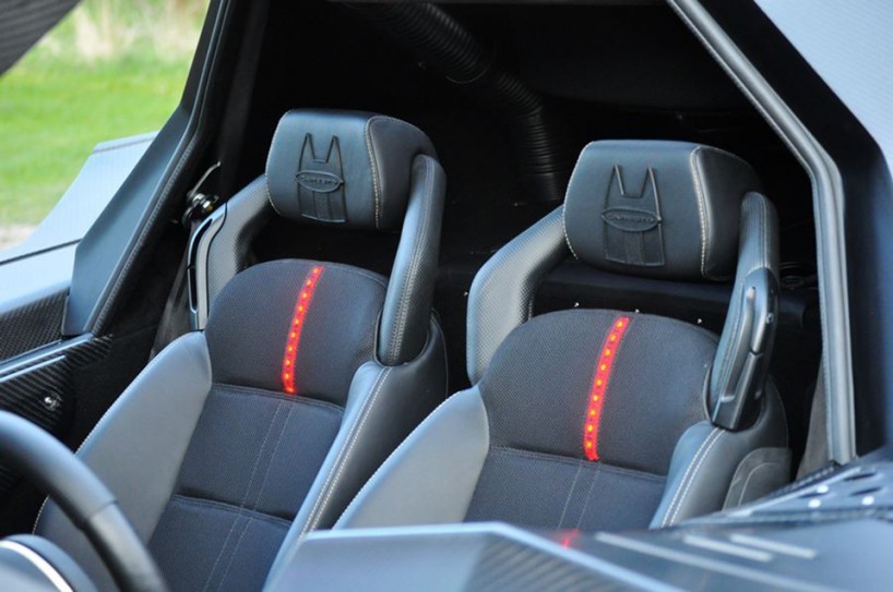 Lamborghini，Batmobile，Modified vehicle，vehicle，Sports car，