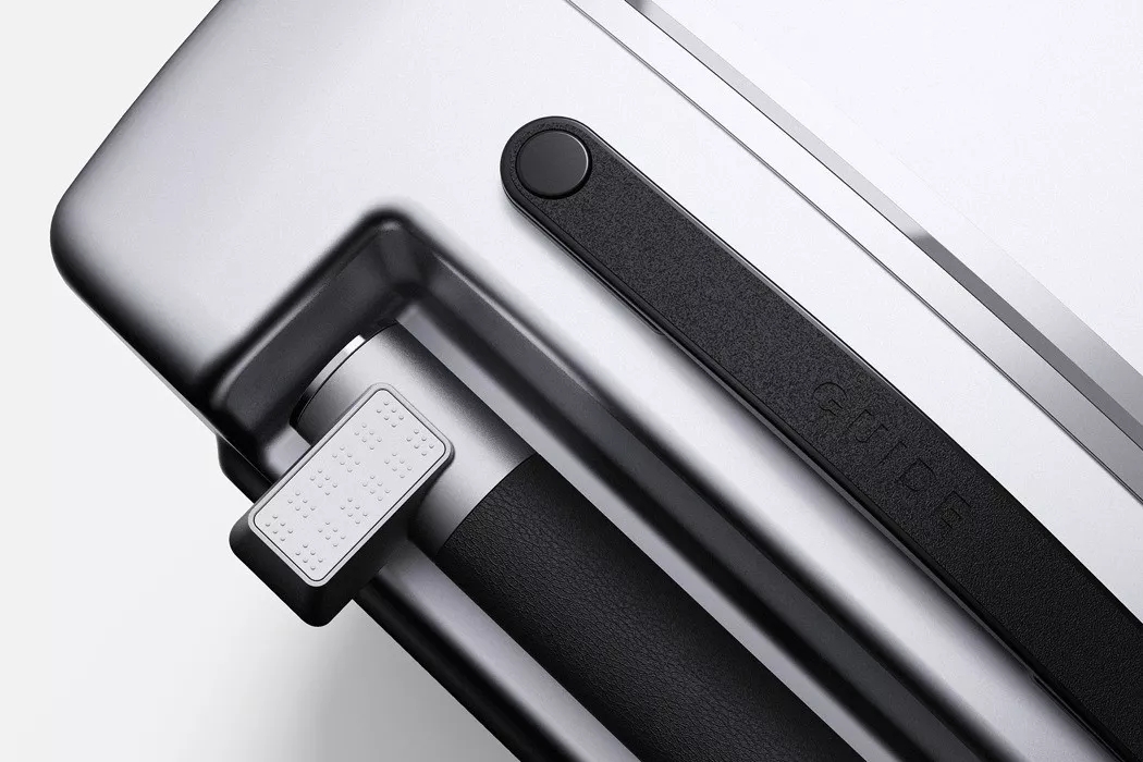 Guide，visually impaired ，intelligence，trunk，