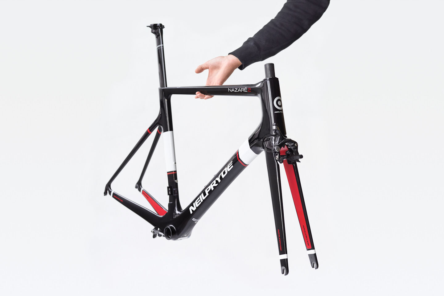 vehicle，Bicycle，Transportation tools，Urban style，outdoors，motion，Ride，