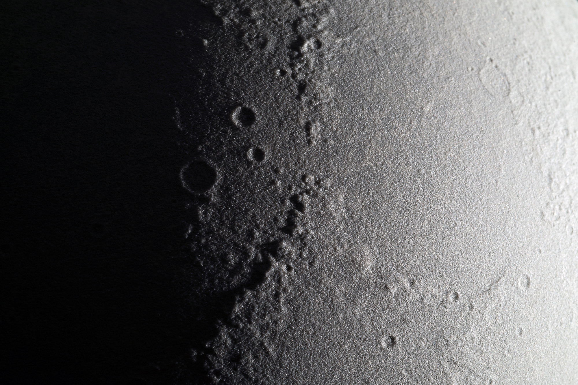 Desk lamp，Office Supplies，originality，Moon，concrete，