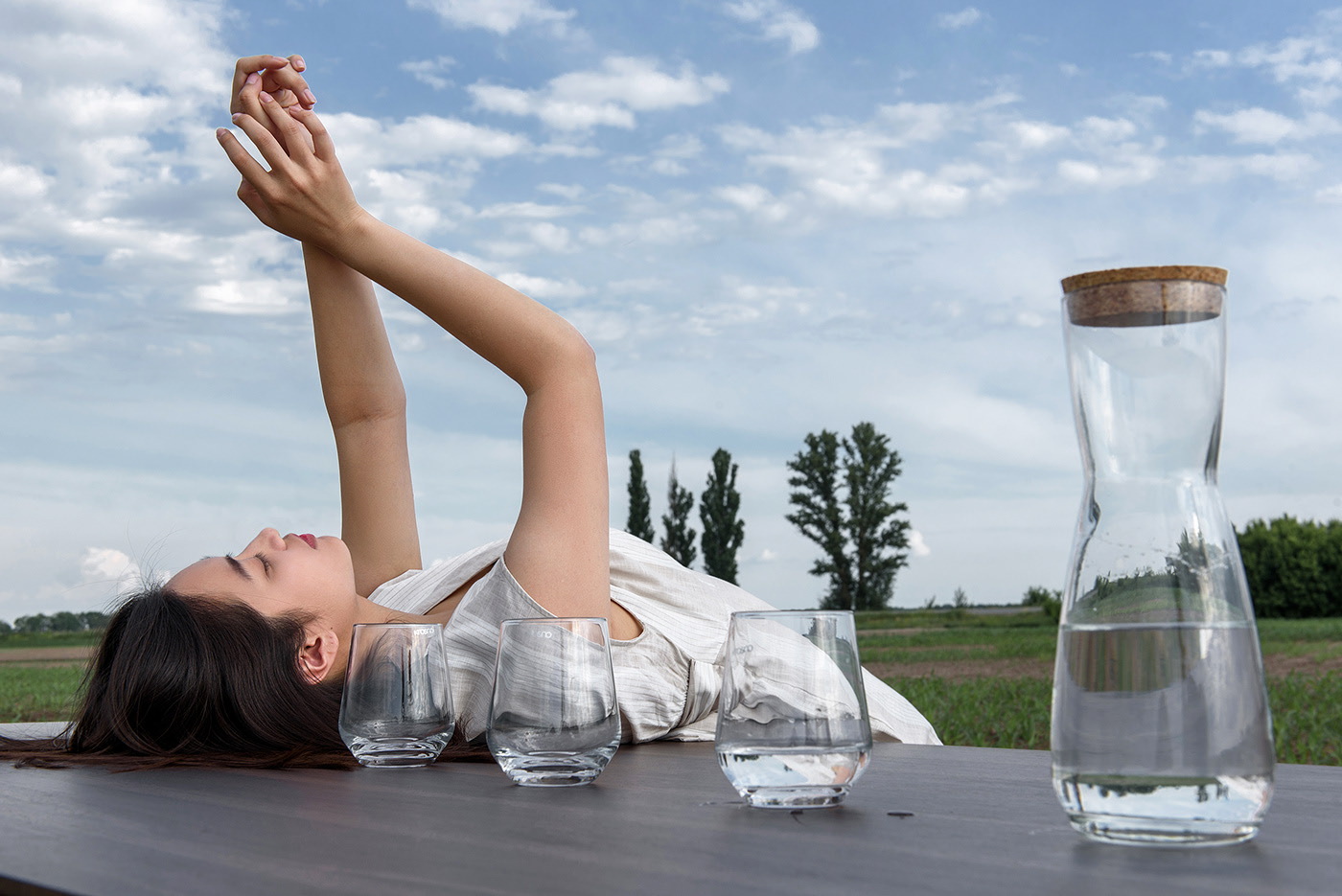 Minimalist，WOO，drone，Table，