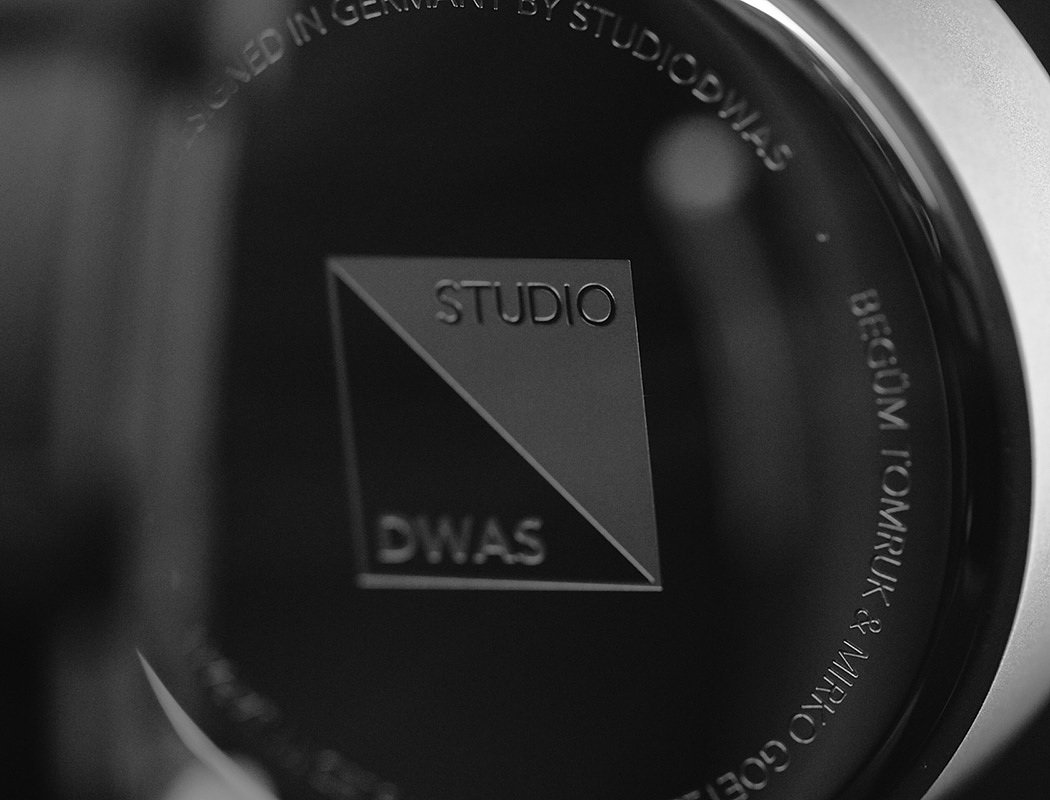 black，Wrist watch，StudioDWAS，