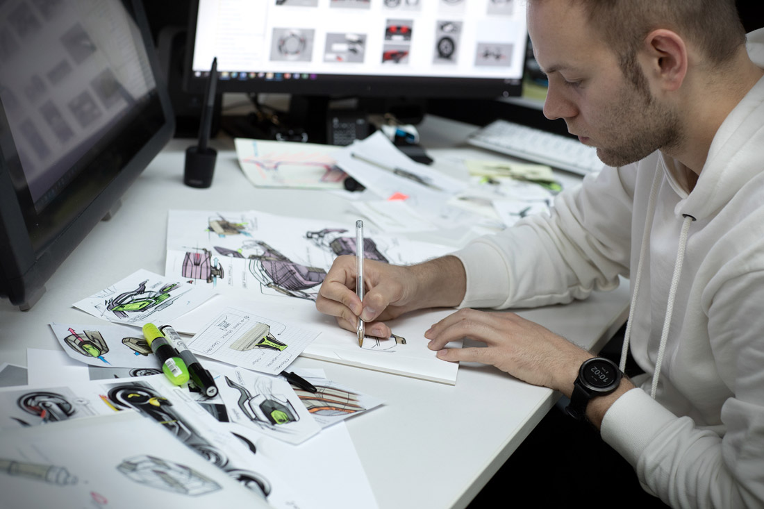 Motorcycle，Design process，Hand drawn，Metal，details，streamline，