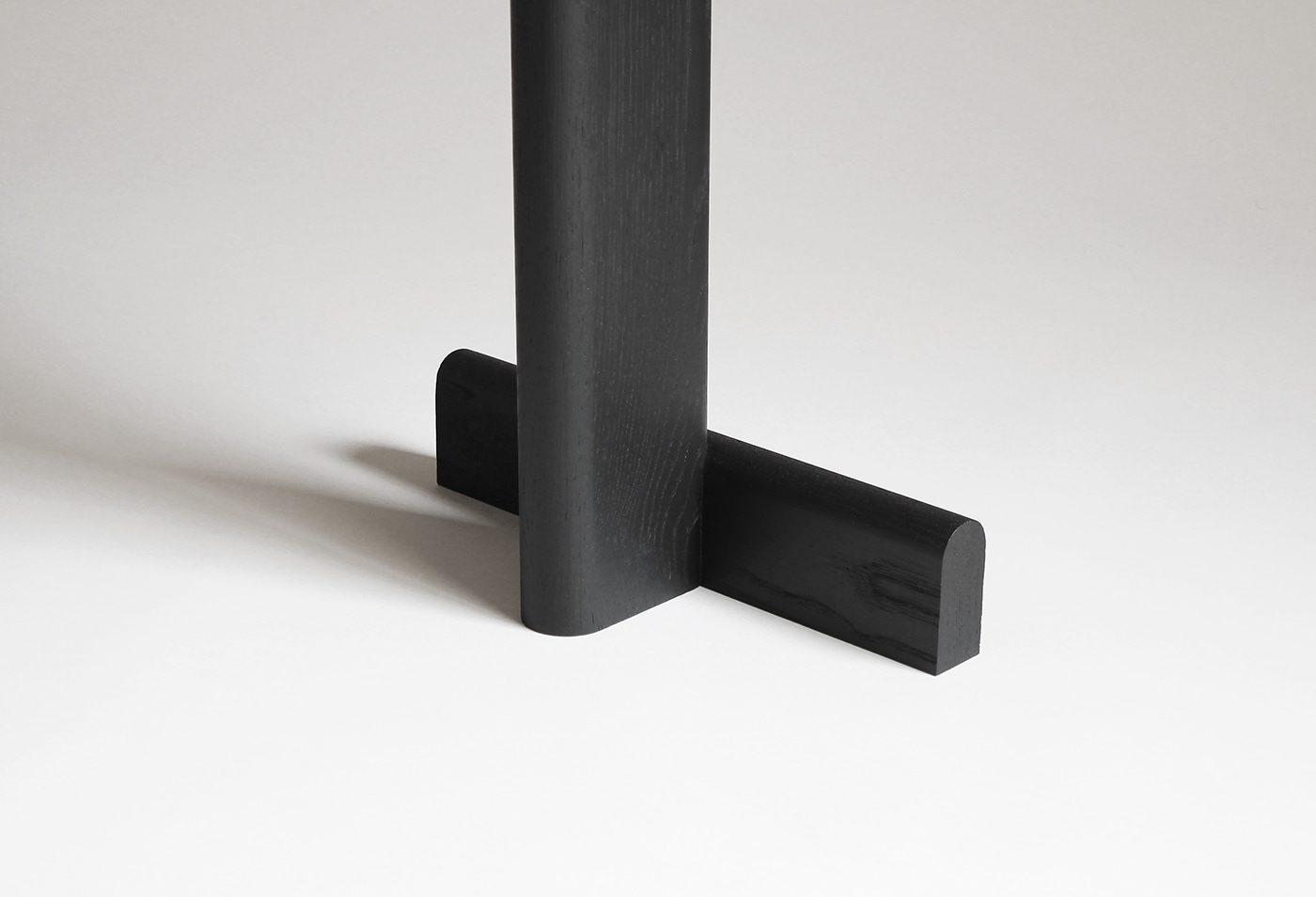 Hiko，Charging hole，black，Side table，Studio Berm ūdez，