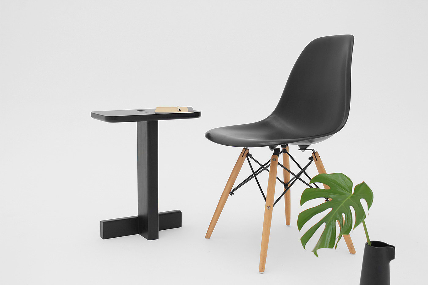 Hiko，Charging hole，black，Side table，Studio Berm ūdez，