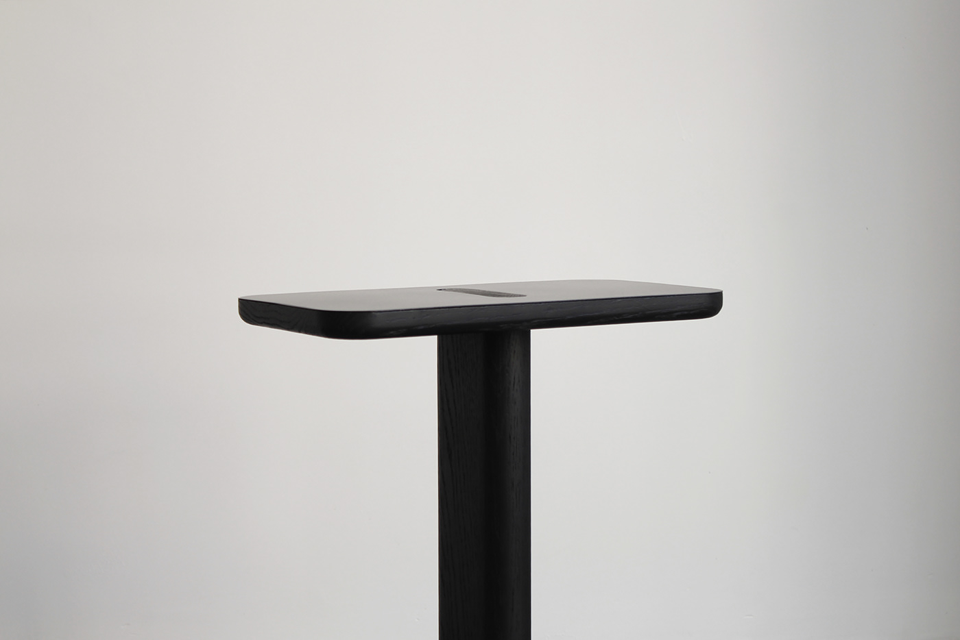 Hiko，Charging hole，black，Side table，Studio Berm ūdez，