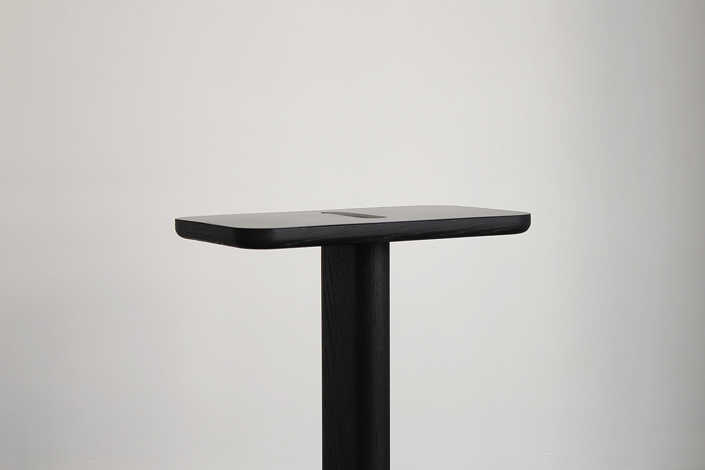 Hiko，Charging hole，black，Side table，Studio Berm ūdez，