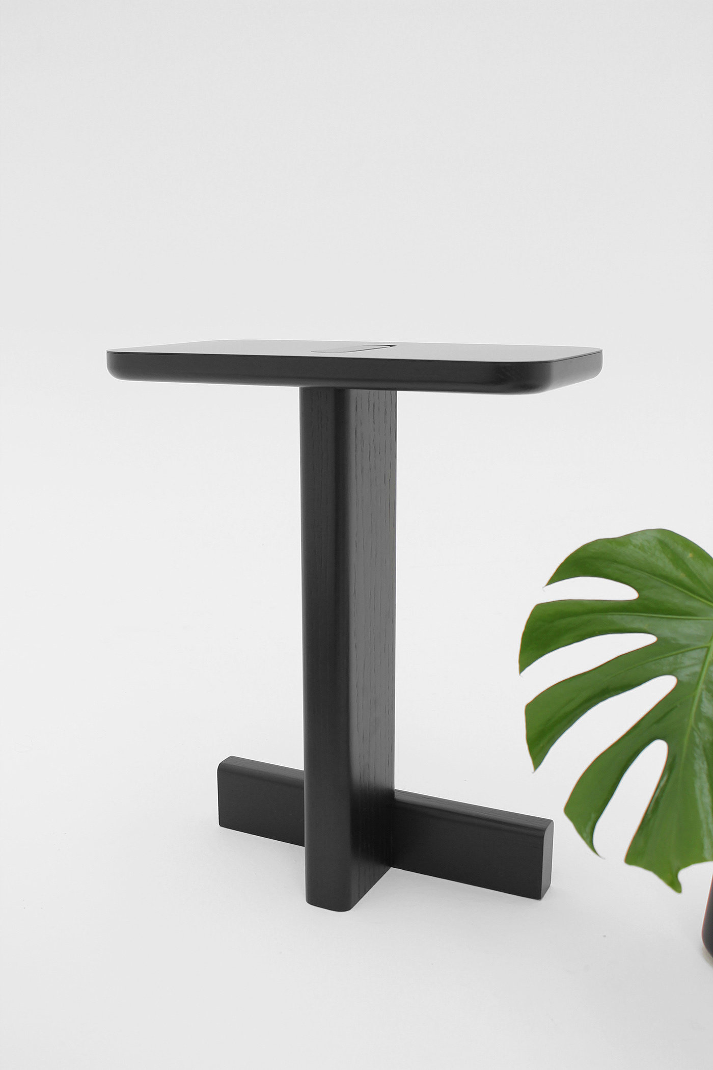 Hiko，Charging hole，black，Side table，Studio Berm ūdez，