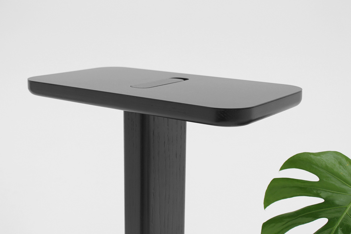 Hiko，Charging hole，black，Side table，Studio Berm ūdez，