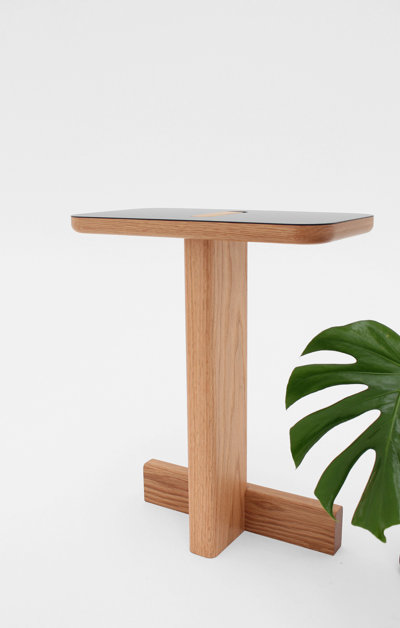 Hiko，Charging hole，black，Side table，Studio Berm ūdez，