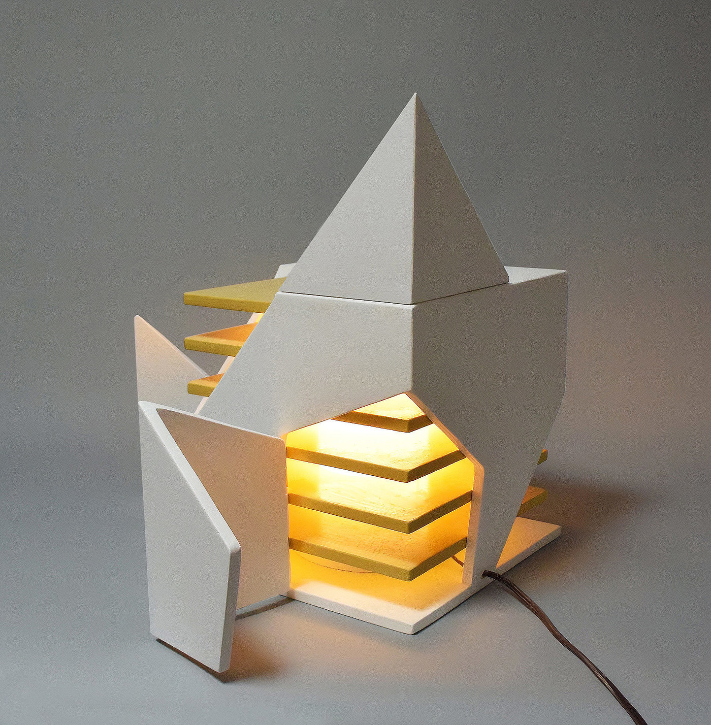 Desk lamp，Home Furnishing，Foldable，originality，at will，