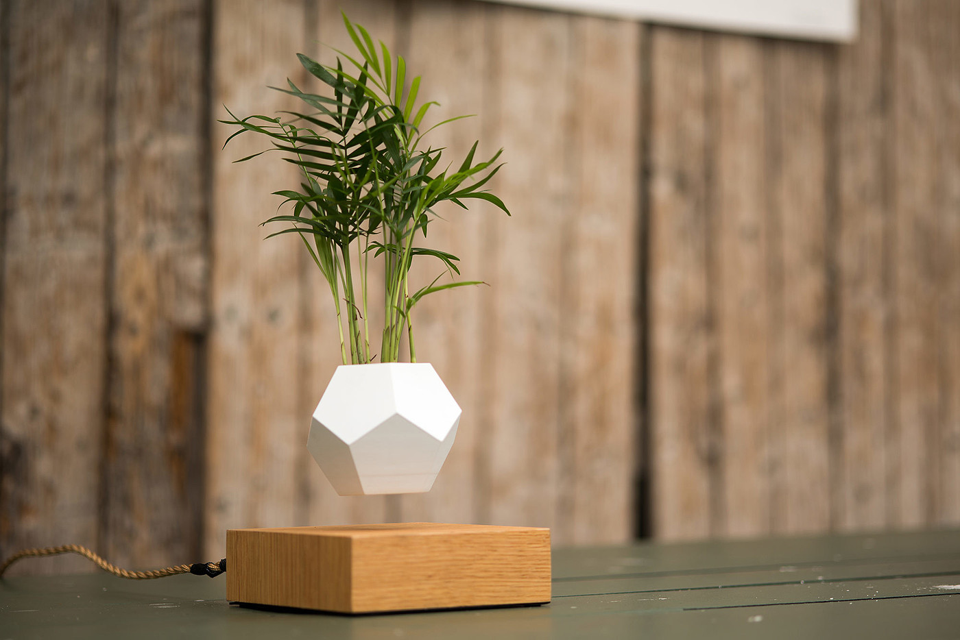 magnetic suspension，Flowerpot，Home Furnishing，decorate，ceramics，originality，