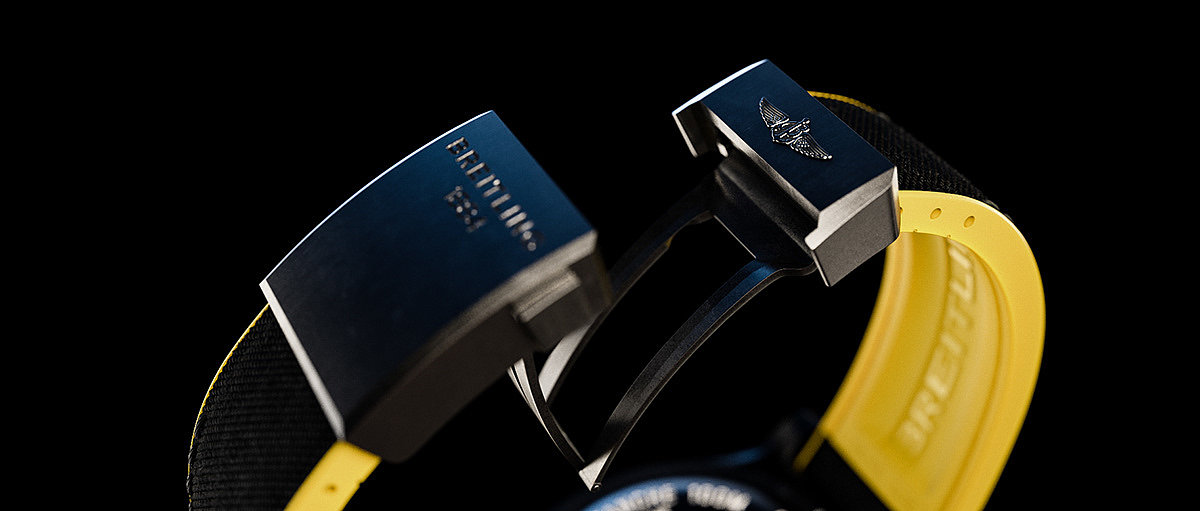 black，Wrist watch，Breitling，
