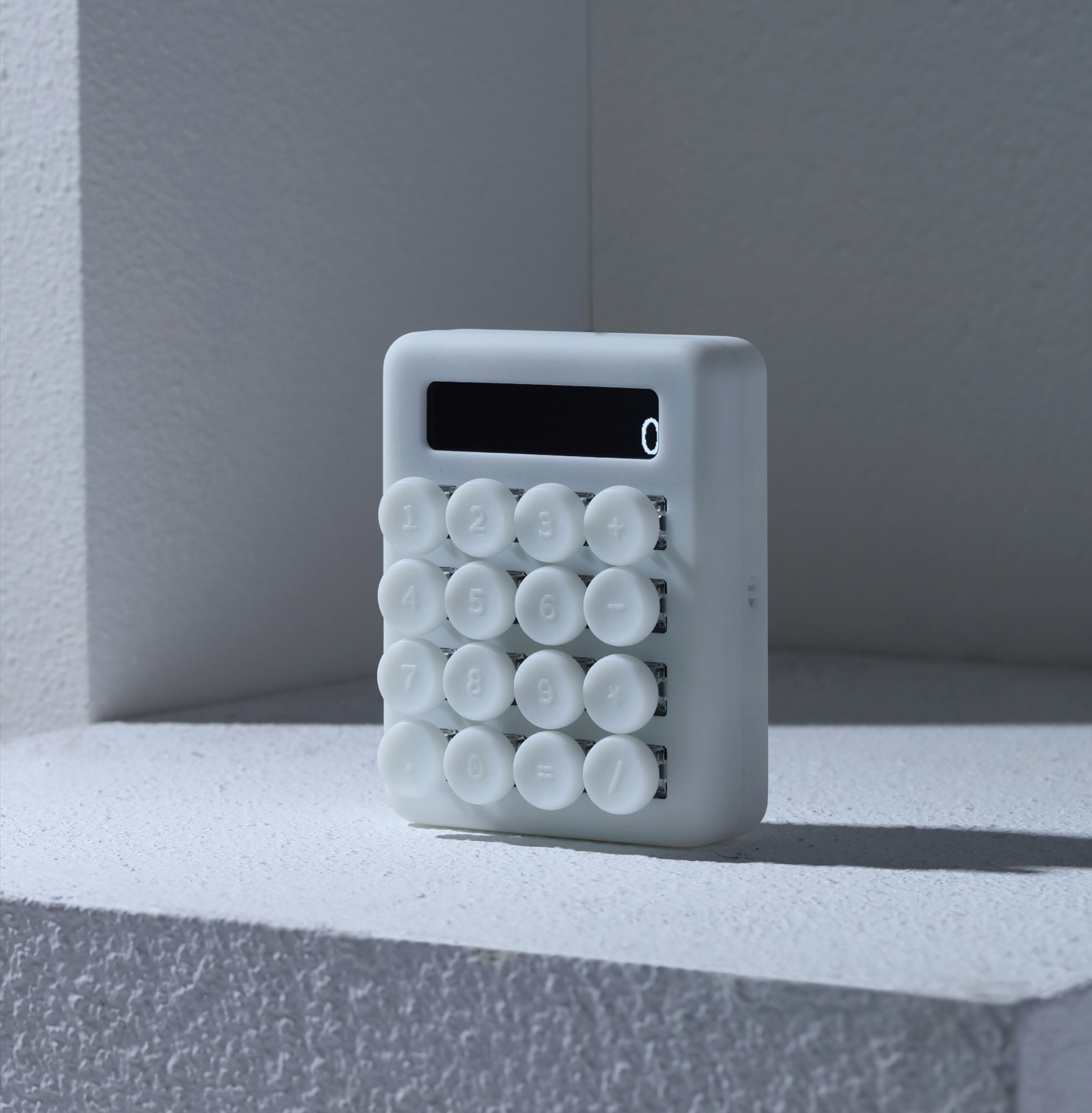 white，to work in an office，Keyi Chen，Non-travel，