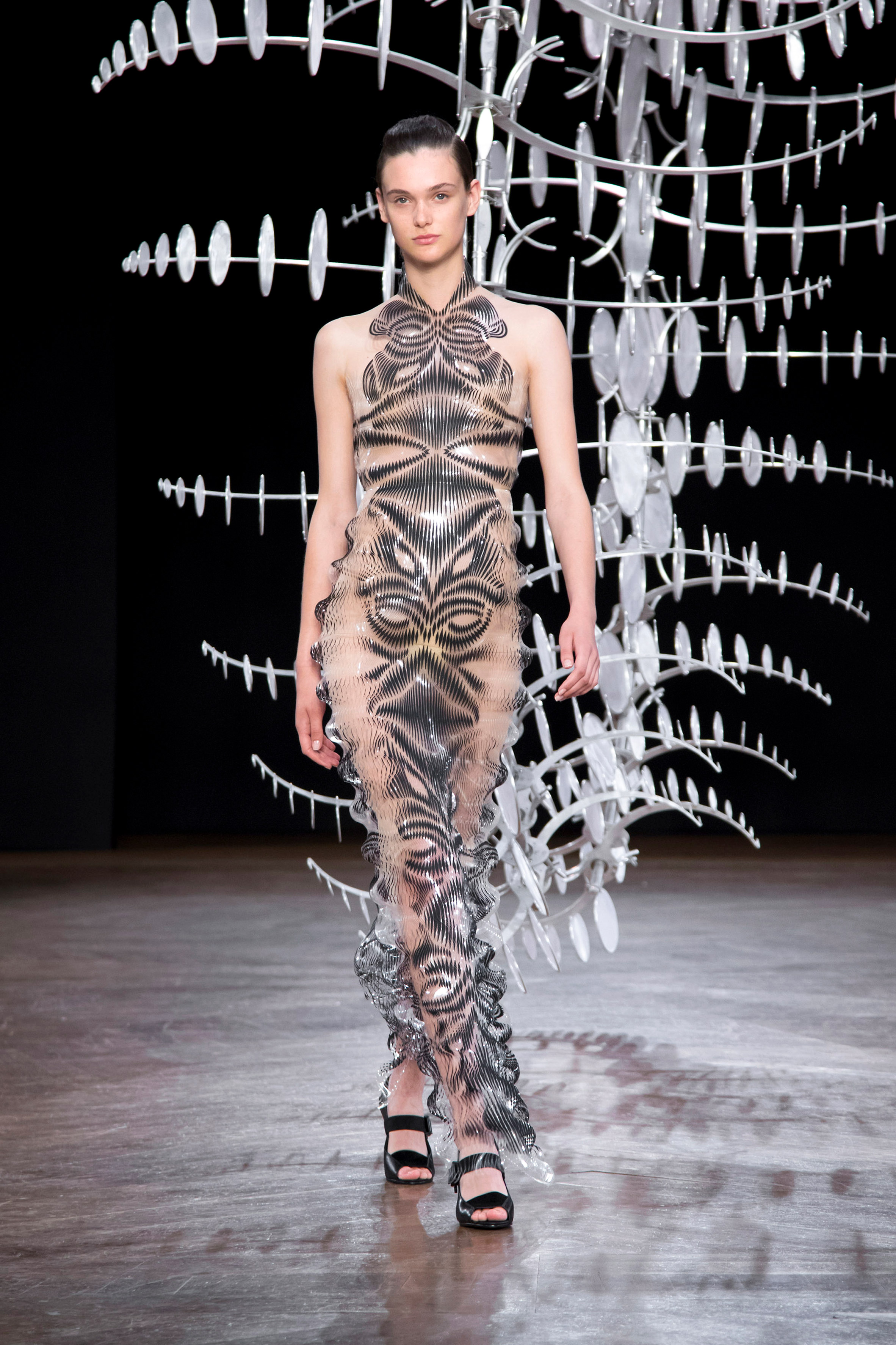 fashion，Sculpture，Paris Fashion Week，clothing design，