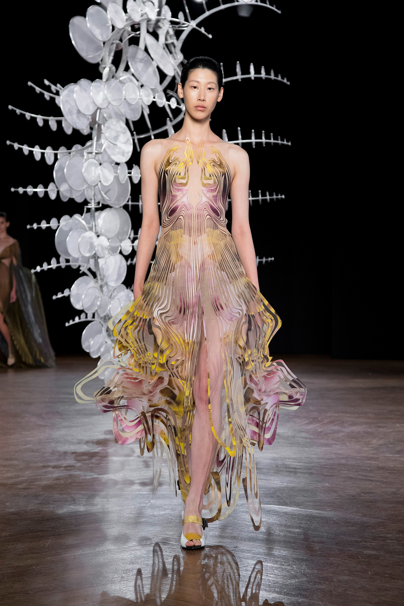 fashion，Sculpture，Paris Fashion Week，clothing design，