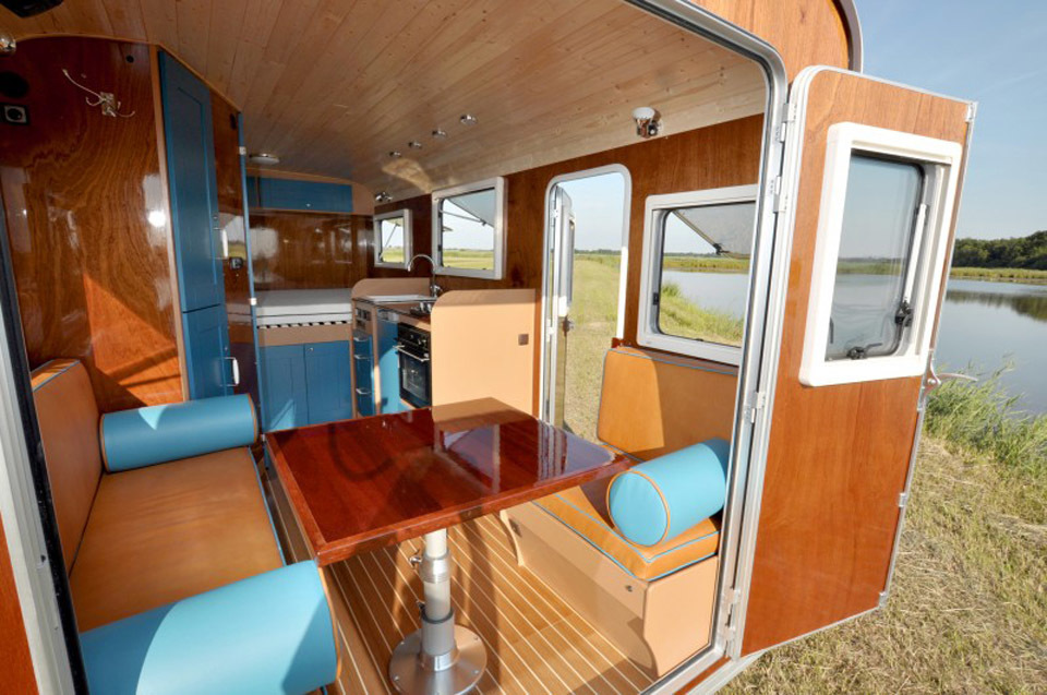 outdoors，Outing，multi-function，comfortable，dining car，