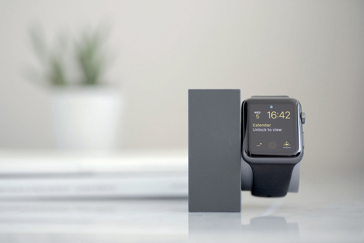 Display stand，Apple，dock，