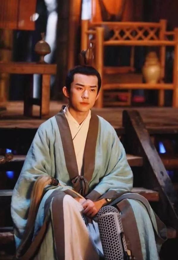 the tang dynasty，Eight grade official，Han Dynasty round neck Robe，Song Hui，Xu Hezi，