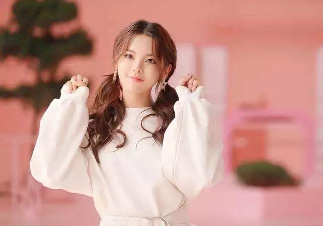 the tang dynasty，Eight grade official，Han Dynasty round neck Robe，Song Hui，Xu Hezi，