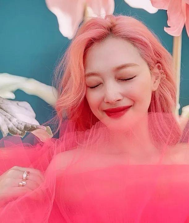 the tang dynasty，Eight grade official，Han Dynasty round neck Robe，Song Hui，Xu Hezi，