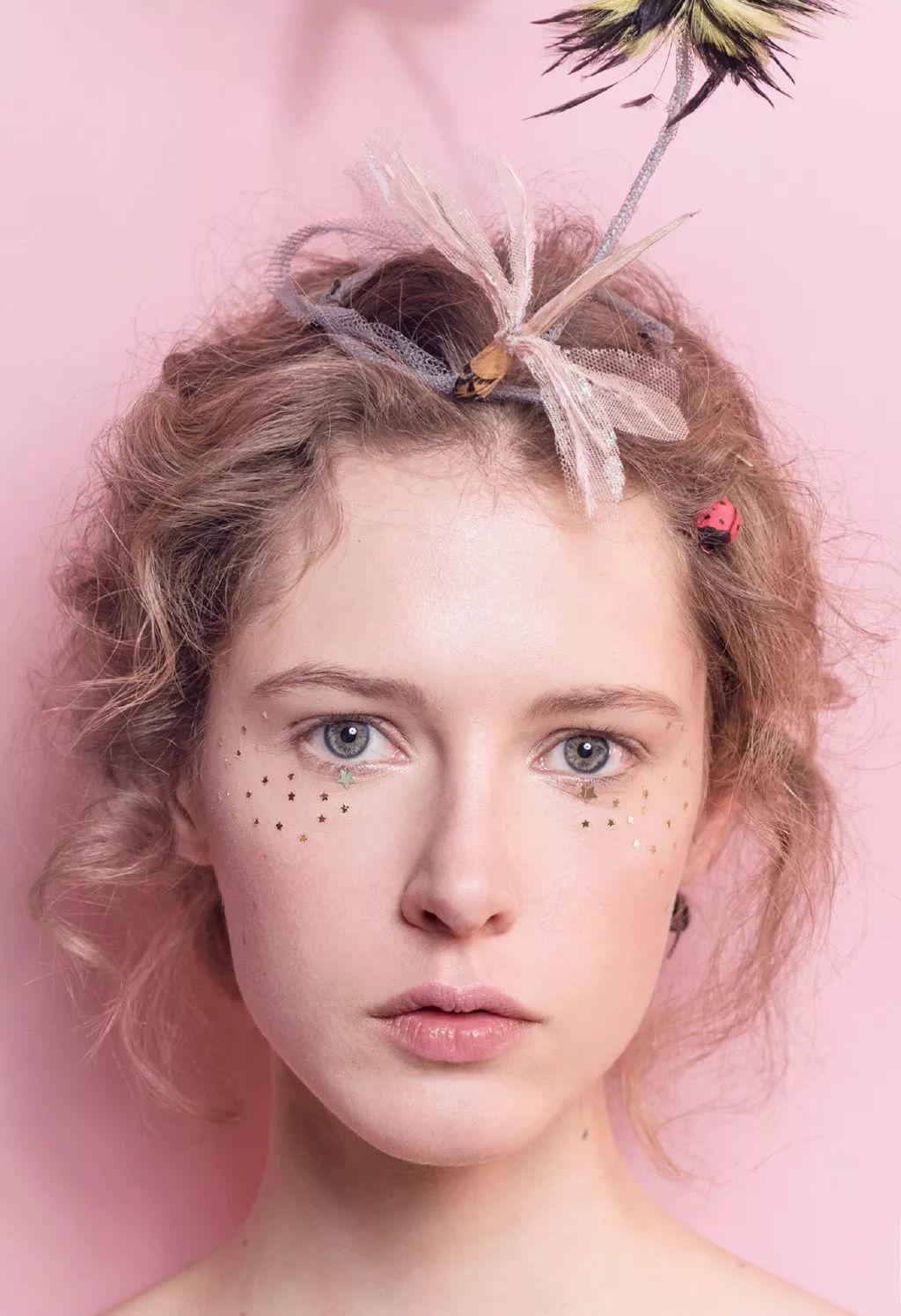 the tang dynasty，Eight grade official，Han Dynasty round neck Robe，Song Hui，Xu Hezi，