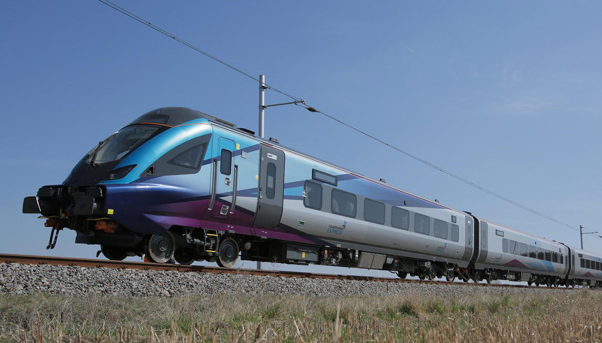 white，Ultra high speed train，Rail，