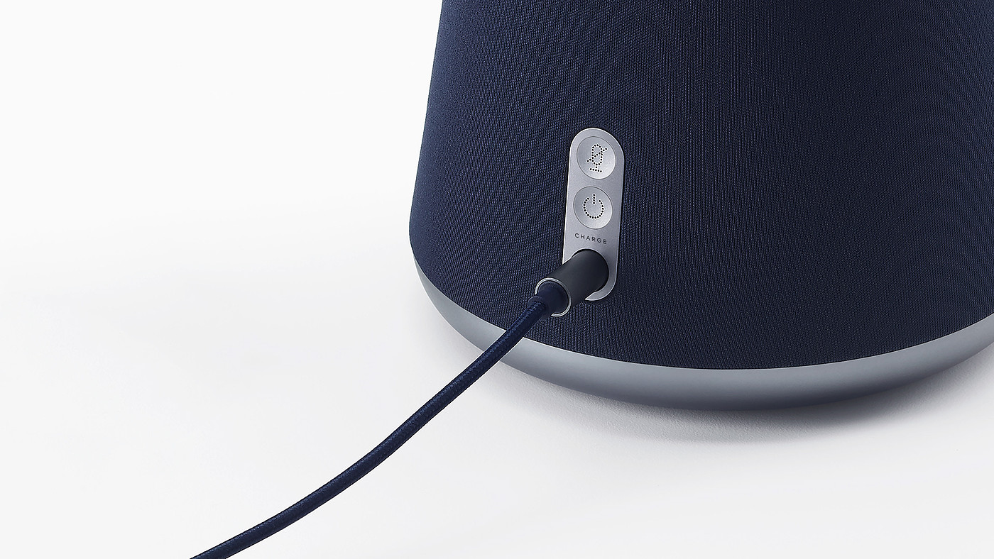 red dot，loudspeaker box，intelligence，Clova WAVE，