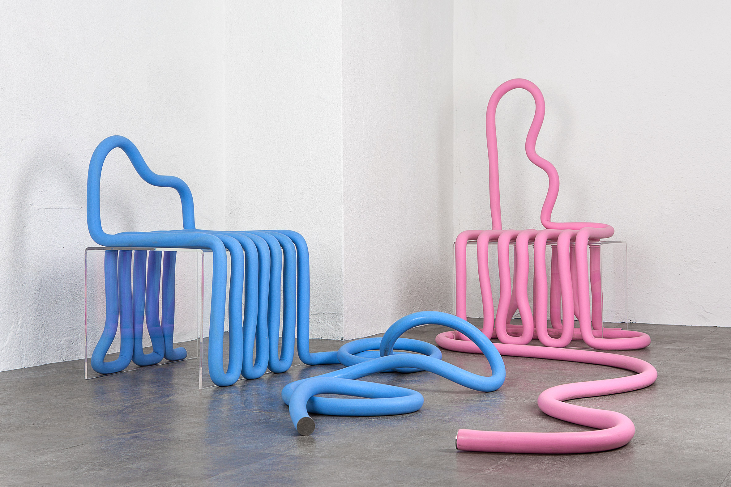 Metal，furniture，mono，