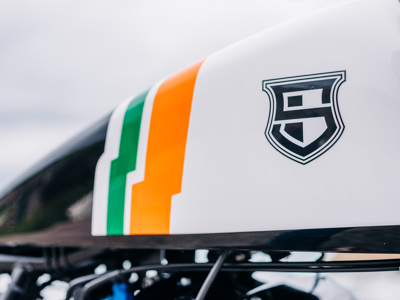 motorcycle，Synchronising folder，graphic design ，