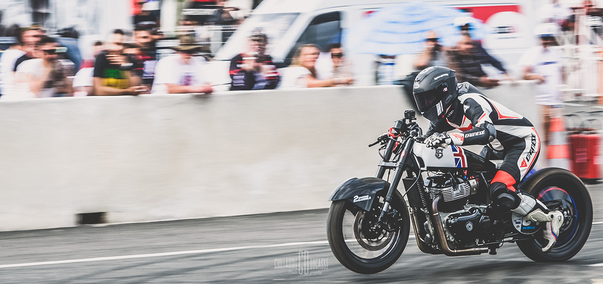 motorcycle，Synchronising folder，graphic design ，