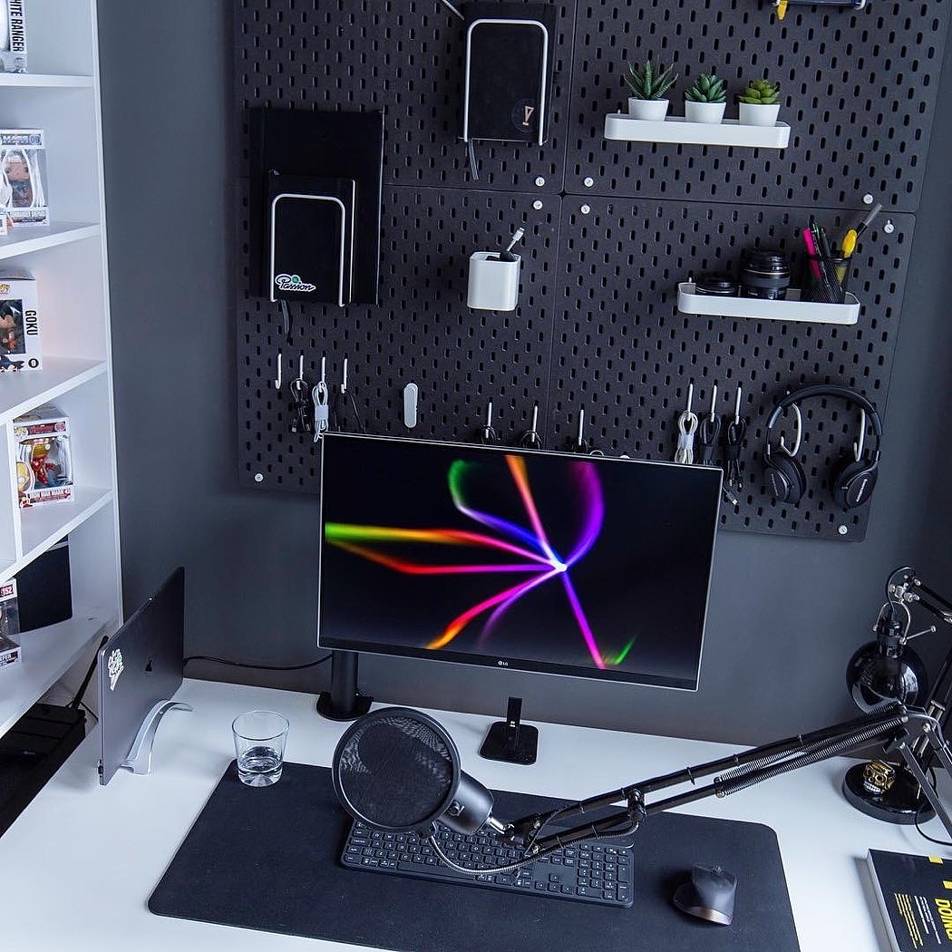 desk，increase of efficiency，intelligence，