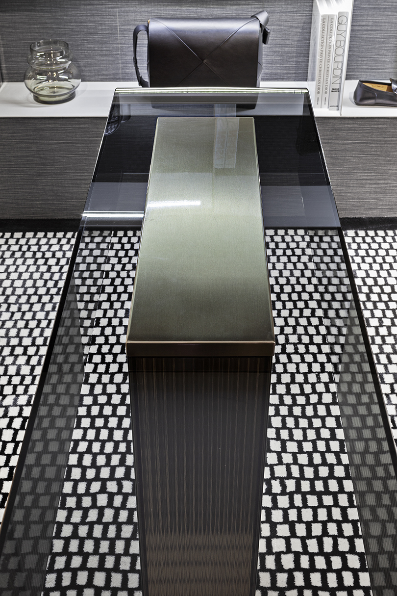 Marty，Exhibition design，Metal，