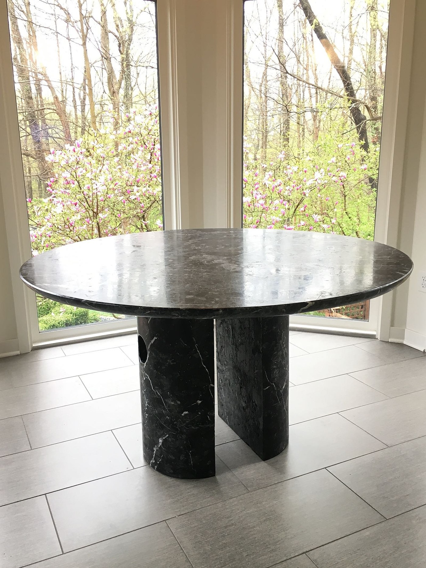 Meta Table，桌子，几何极简，
