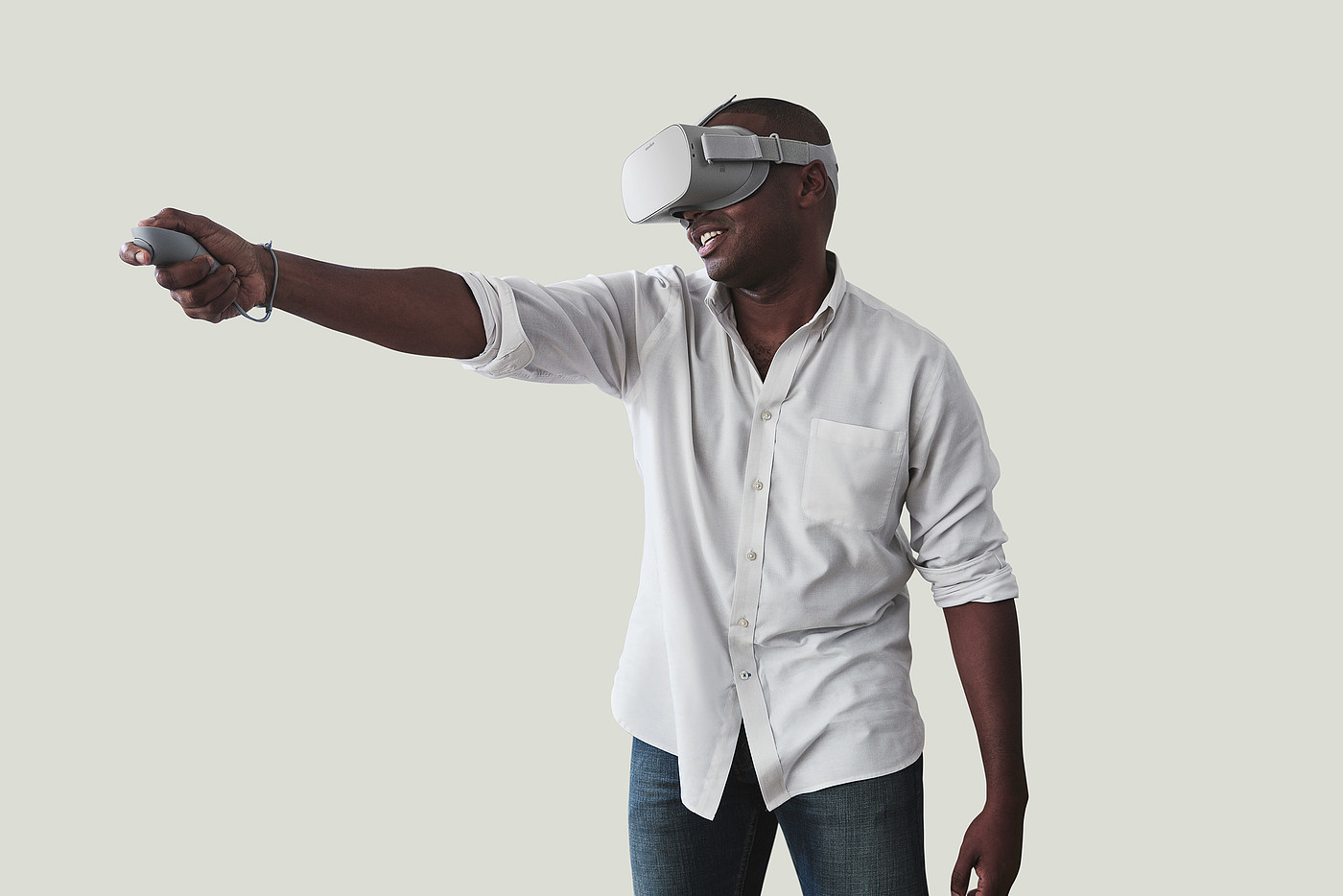 white，VR glasses，oculus GO，