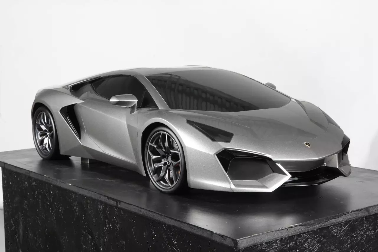 Board drawing, Lamborghini, sports car, hand drawing，