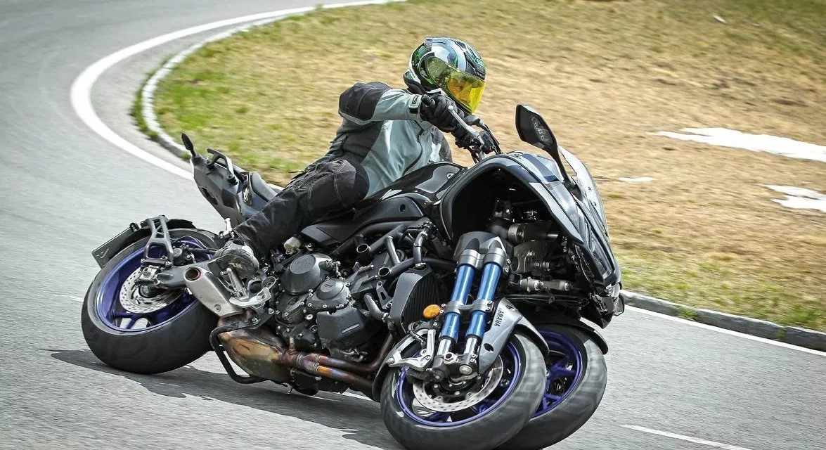 best of best ，Red dot best design award，NIKEN Engine Line，vehicle，motorcycle，2019 red dot product design award，