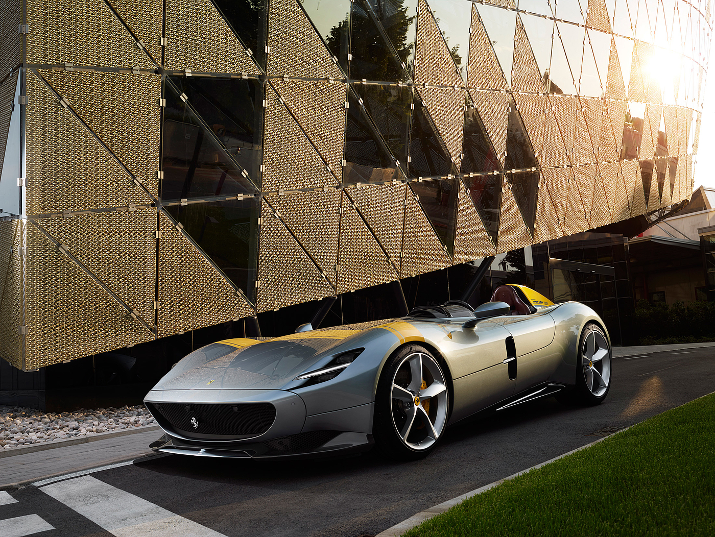 2019 red dot product design award，Ferrari Monza SP1，Sports car，Red dot best design award，best of best ，