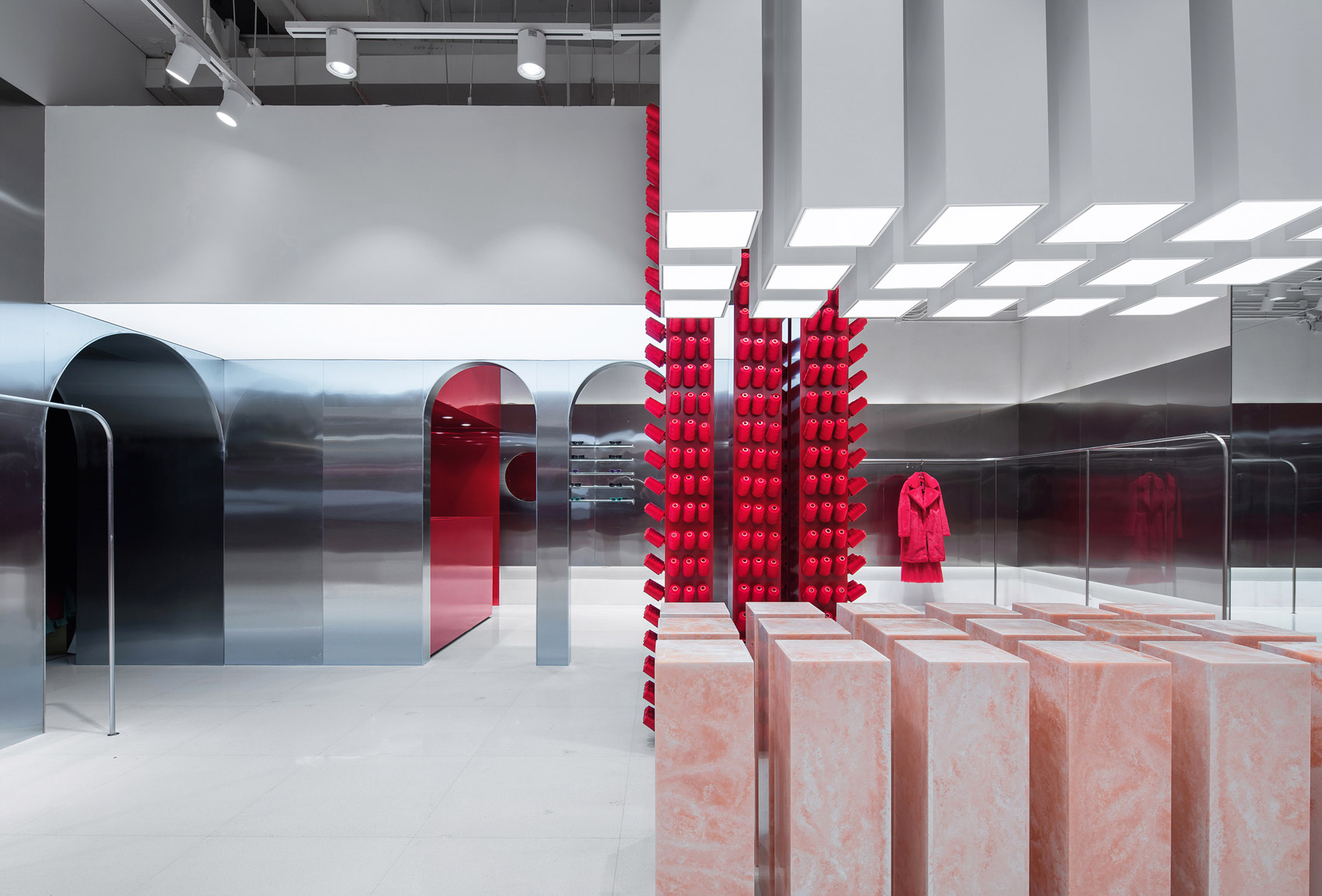 Chongqing annakiki，gules，Clothing concept store，