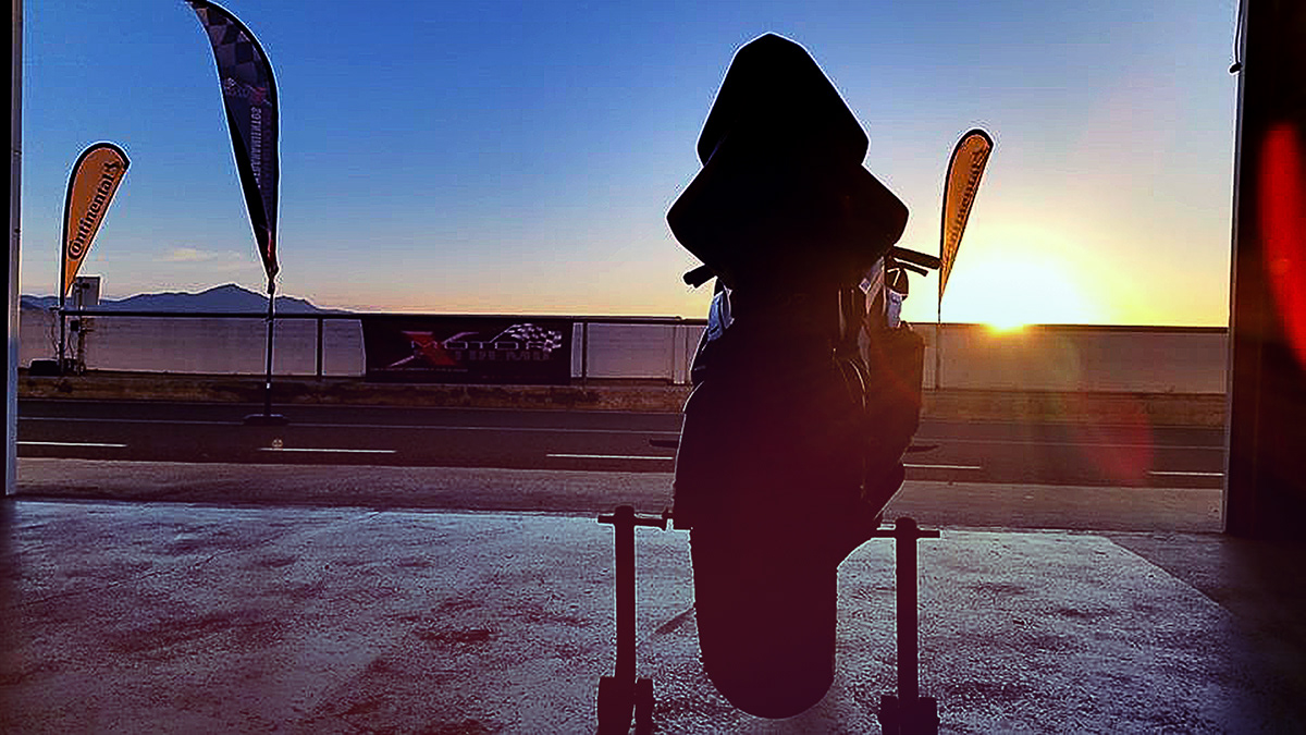 Painting work，graphic design ，vehicle，motorcycle，